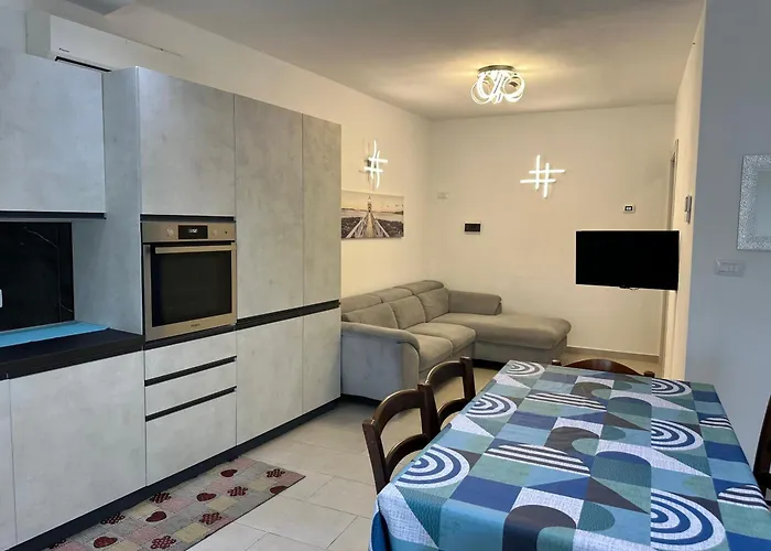 Beautiful With Swimming Pool Lägenhet