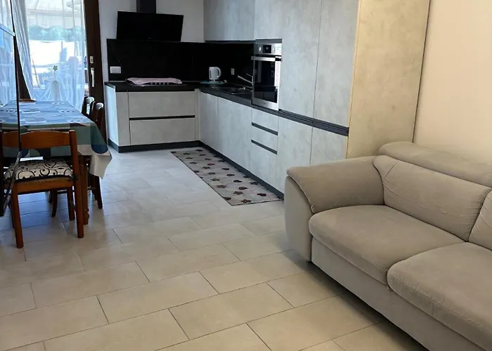 Beautiful With Swimming Pool Lägenhet *