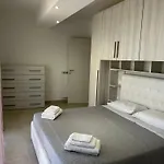 דירה Beautiful With Swimming Pool